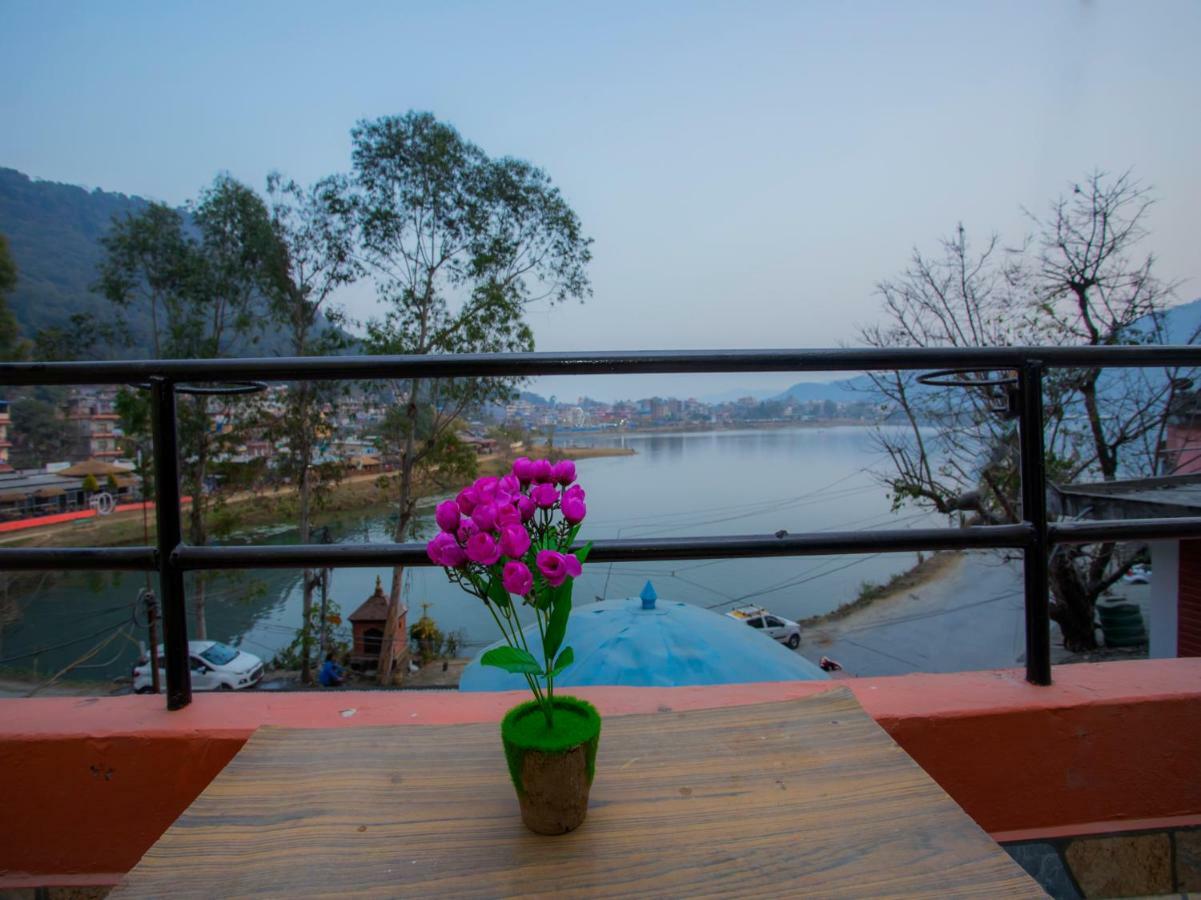 Hotel Fewa Corner & Restro Pokhara Exterior foto